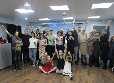 "Быть среди тех, кто в теме": в Екатеринбурге еще 15 родителей прошли обучение в центре устройства детей в семью "Дорога домой"