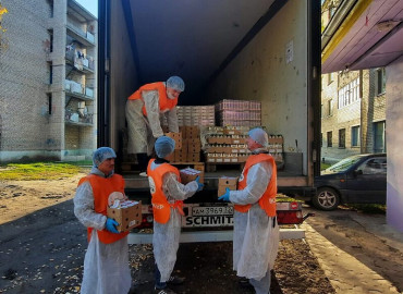 "Если человек голоден - его надо накормить": более 2,5 тысяч тонн продуктов из "банка еды" Церковь раздала нуждающимся во время пандемии