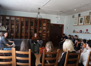 О реальных, а не «киношных»: в Ярославле для школьников и ребят из детдомов снимают мини-фильмы о земляках - героях нашего времени