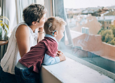 "Не понаслышке": мамы из Санкт-Петербурга создали подкаст о проблемах слабослышащих детей